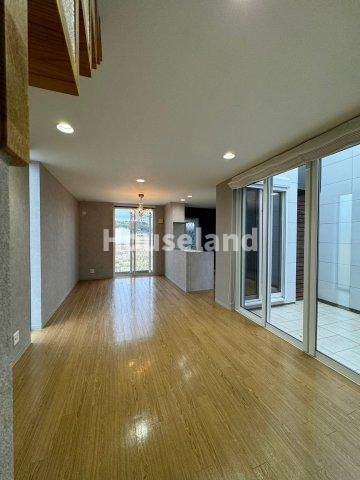 桑山利宮の居間・リビング