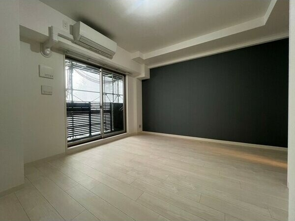 MELDIA CREST TAPP 新大阪 WESTの洋室