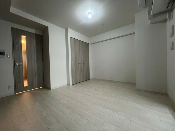 MELDIA CREST TAPP 新大阪 WESTの洋室