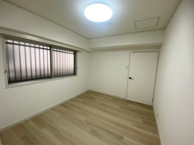 【洋室】 | ロイヤルハイツあびこ | 広々とした洋室です