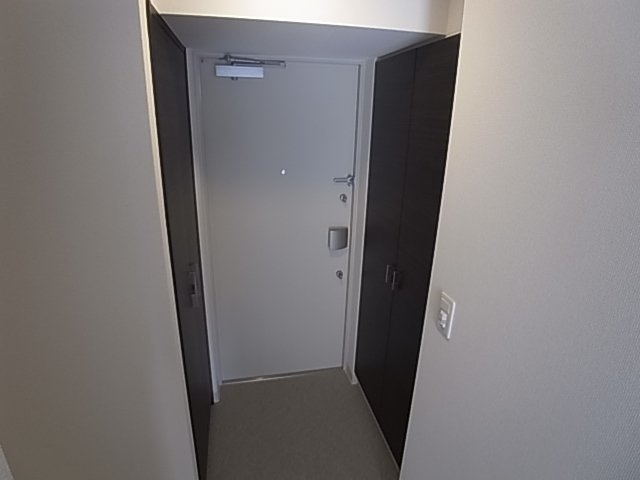 神戸市兵庫区湊町３丁目の賃貸マンションの玄関|シューズボックス付き