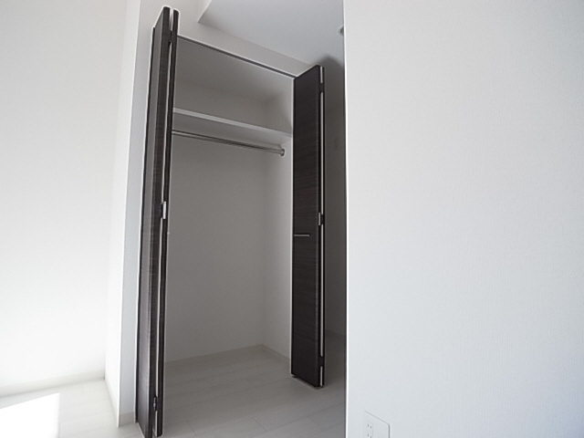 神戸市兵庫区湊町３丁目の賃貸マンションの収納|クローゼット