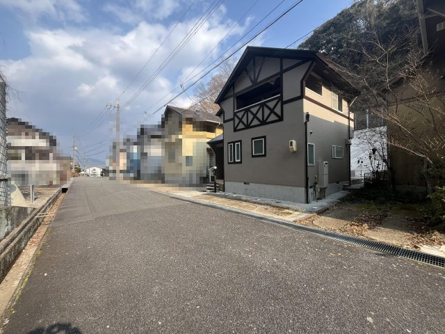 【前面道路含む現地写真】の画像