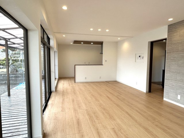 都城市吉尾町の中古一戸建の居間・リビング