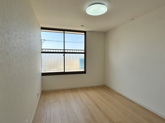 都城市吉尾町の中古一戸建の洋室