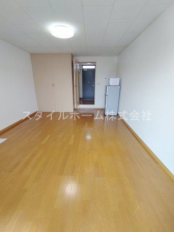 MORRISの内装|別部屋写真です。