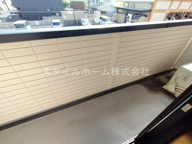 MORRISのバルコニー|別部屋写真です。