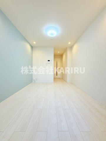 そよ風とラテとの内装