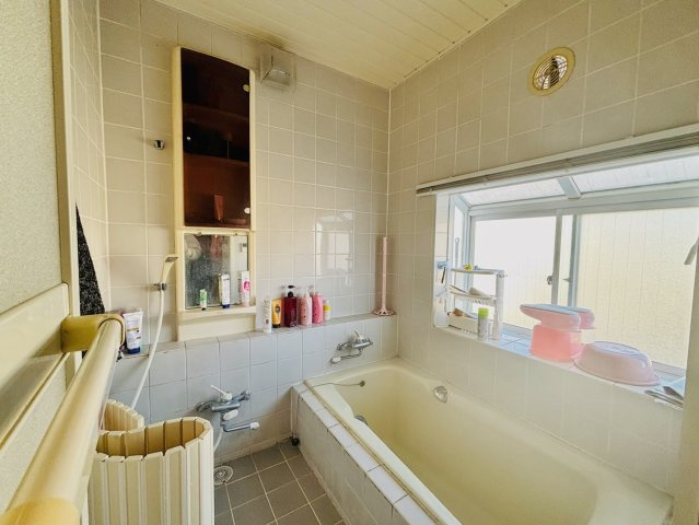 龍ケ崎市南が丘　中古物件の浴室