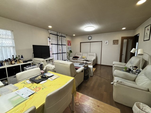 龍ケ崎市南が丘　中古物件の居間・リビング