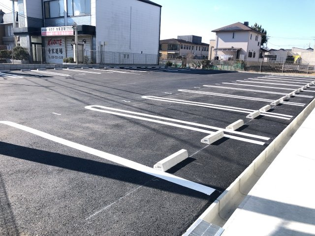 GRAND OCEANの駐車場