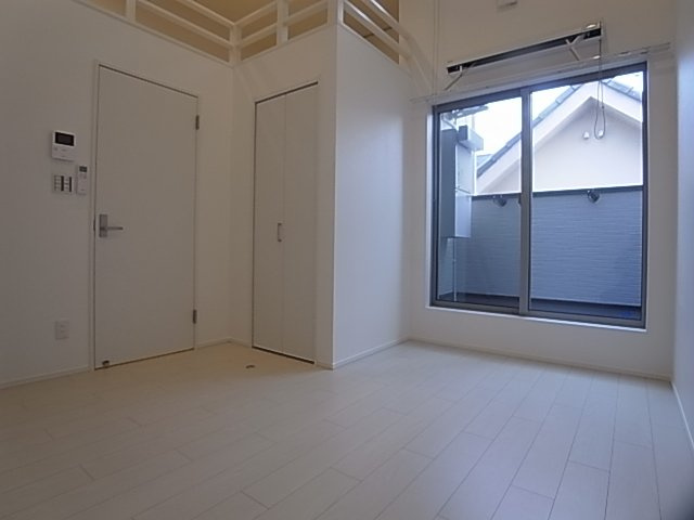 神戸市須磨区中島町３丁目のアパートの居間・リビング|リビング