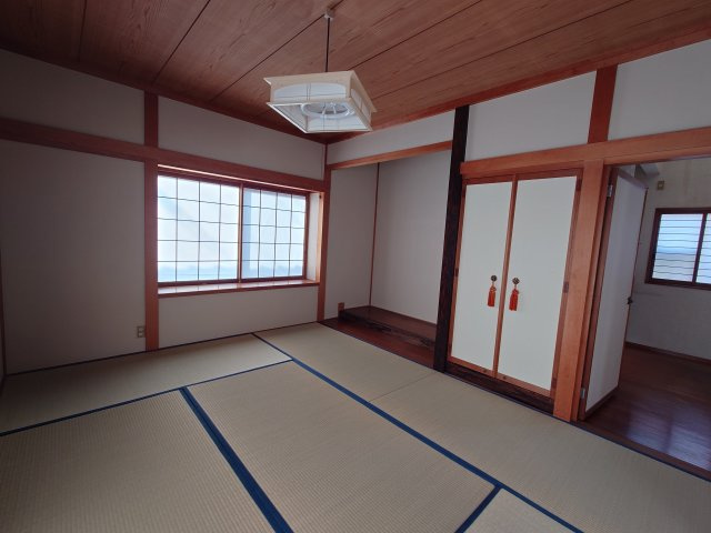 稲代貸家の和室|1階