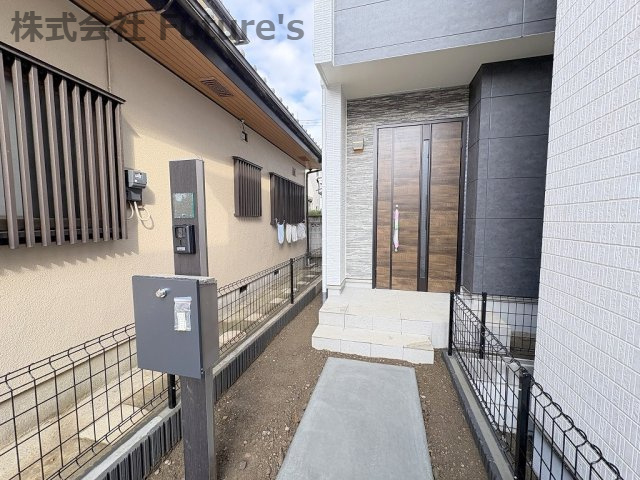 流山市南流山5丁目　新築戸建　全2棟　1号棟のエントランス|玄関アプローチ