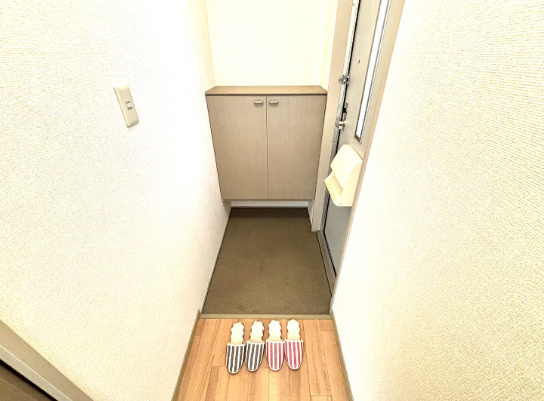 熊本市南区江越１丁目のアパートの玄関