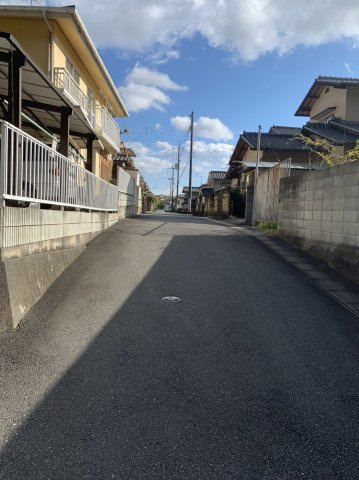 連島町連島　鴬が丘団地の前面道路含む現地写真