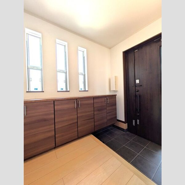 新舞子大瀬戸建の玄関