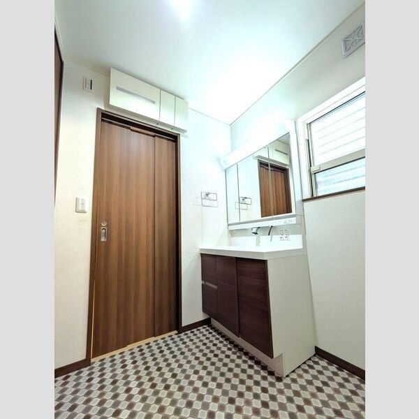 新舞子大瀬戸建の洗面所