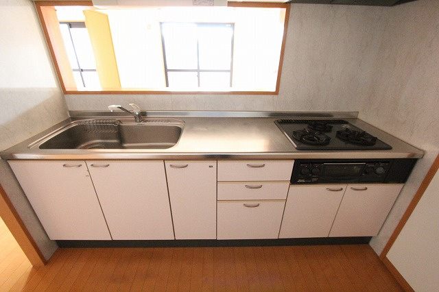 熊本市東区長嶺東８丁目の賃貸マンションのキッチン
