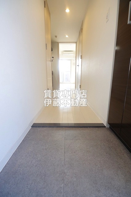 プレミアム黒川の玄関