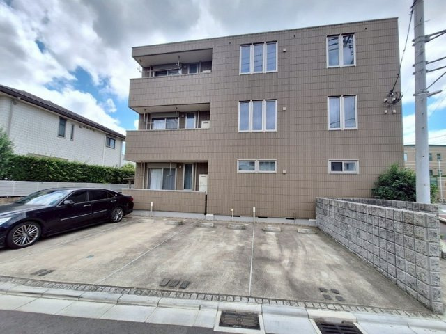 千葉市中央区弁天３丁目の賃貸マンションの駐車場