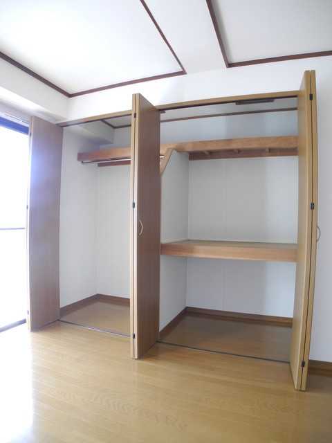 アサヒツインハイツの収納|※同間取りの別の階のお部屋の画像です※