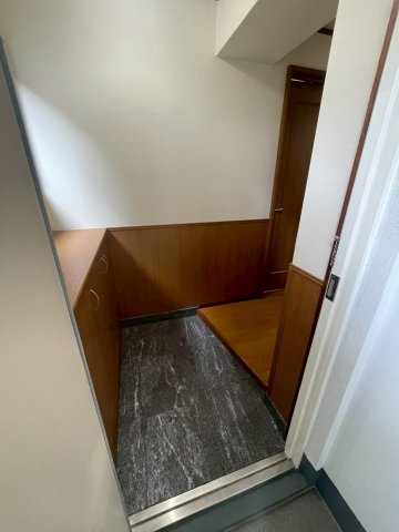 アサヒツインハイツの玄関|※同間取りの別の階のお部屋の画像です※