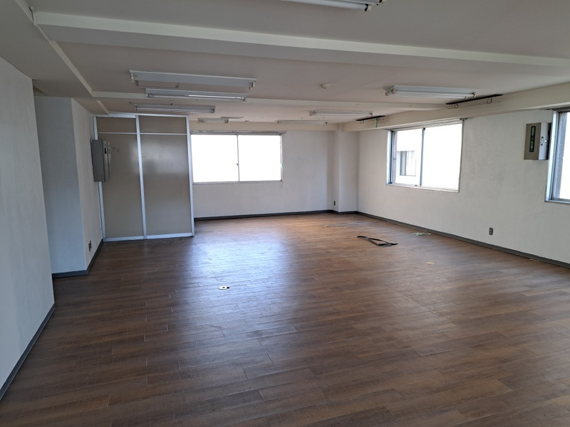 愛光舎ビルの内装