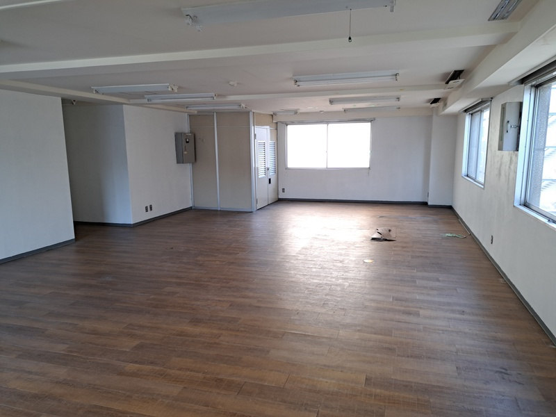 愛光舎ビルの内装