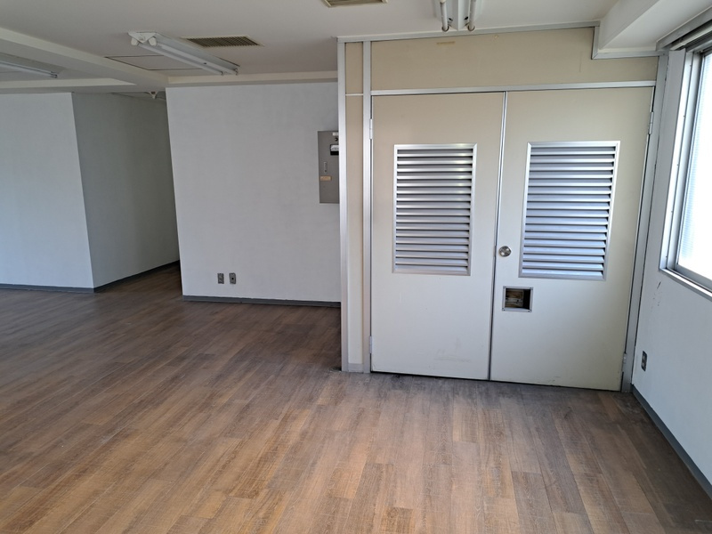 愛光舎ビルの内装