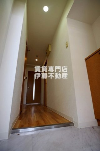 HF丸の内レジデンスの玄関