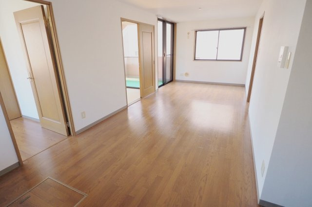 ボヌールの居間・リビング