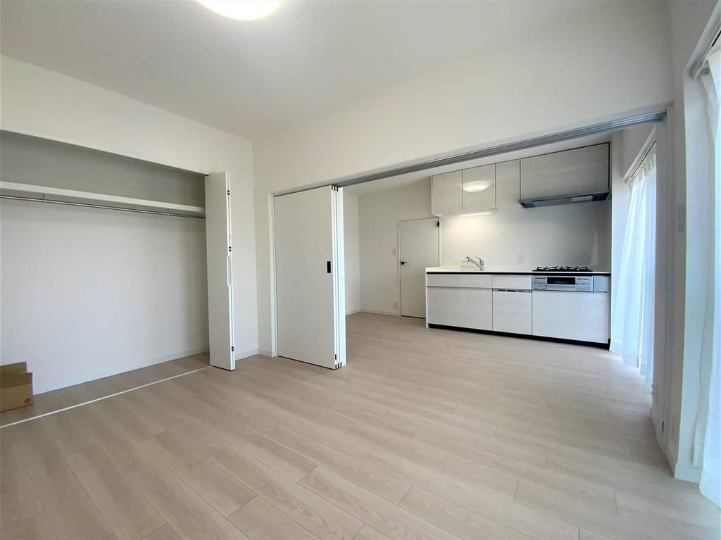 立川市羽衣町２丁目の中古マンションの居間・リビング