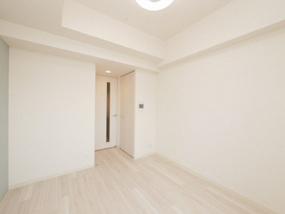 【居間・リビング】 | プレサンス南堀江ザ・センス | 使いやすい洋室です