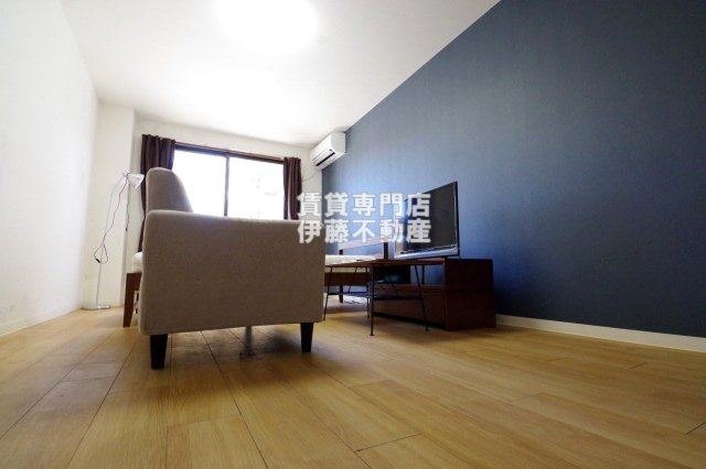 ウイングコート辻の洋室