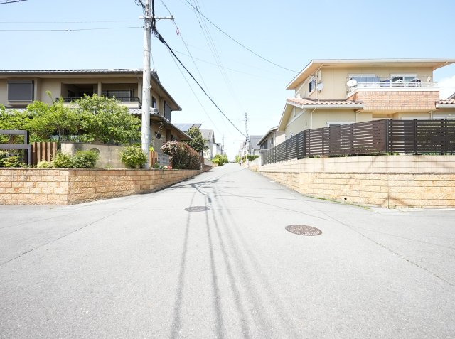 【前面道路含む現地写真】 | よかタウン菊池郡大津町美咲野4丁目1期　1号棟