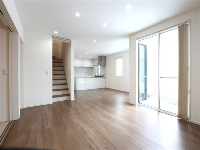 【居間・リビング】の画像