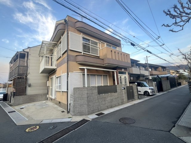 ◆南西向き角地◆令和６年１１月リフォーム済みの美宅◆宇治市五ヶ庄戸ノ内の外観|外観