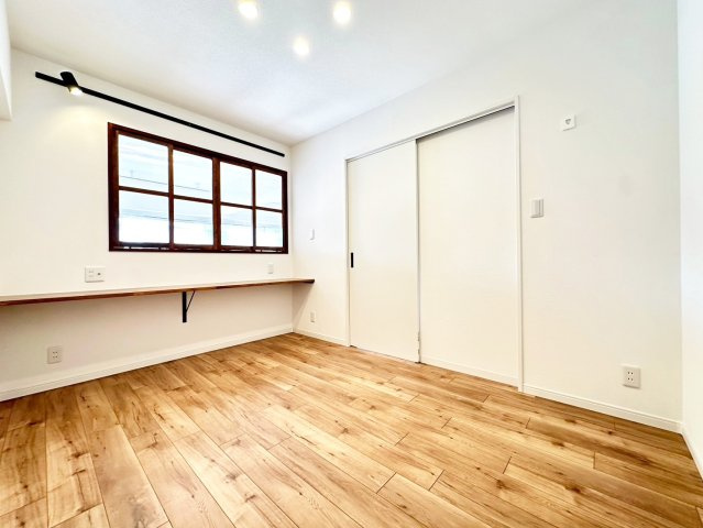 イトーピア向日マンションC棟　6階の洋室