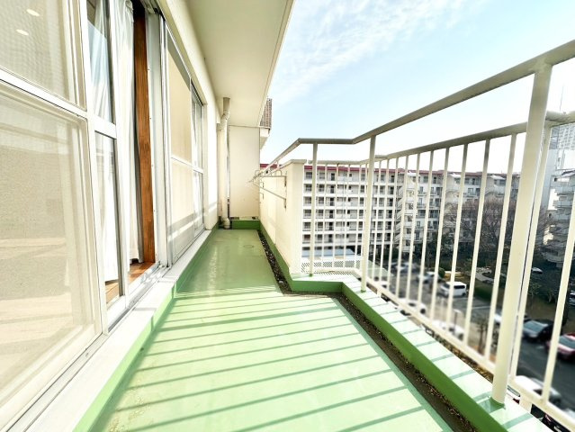 イトーピア向日マンションC棟　6階のバルコニー