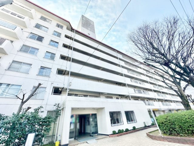 イトーピア向日マンションC棟　6階の外観