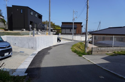 【前面道路含む現地写真】 | フィールズ西岐波（江頭）