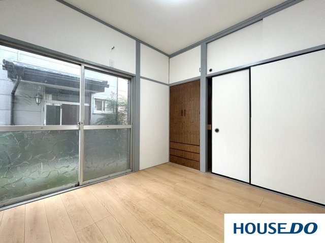 中古戸建　桐生市相生町2丁目の洋室|明るい洋室です