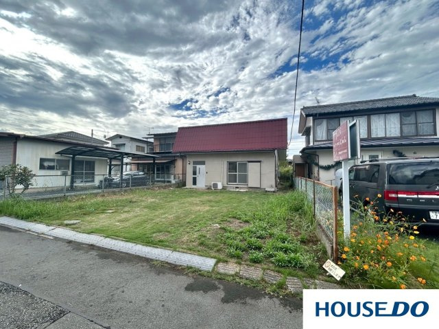 中古戸建　桐生市相生町2丁目の外観|駐車スペースが広いです