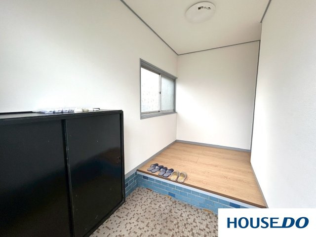 中古戸建　桐生市相生町2丁目の玄関|収納があるのがうれしい玄関です