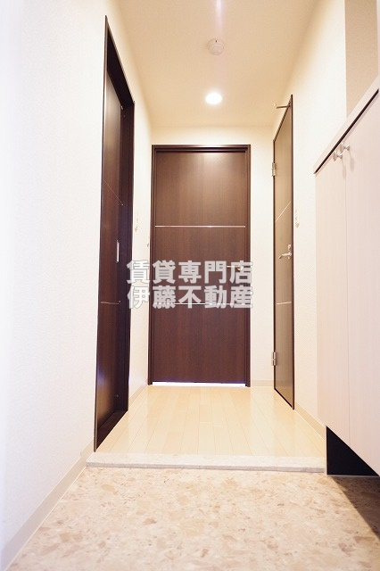 アルバ志賀本通の玄関