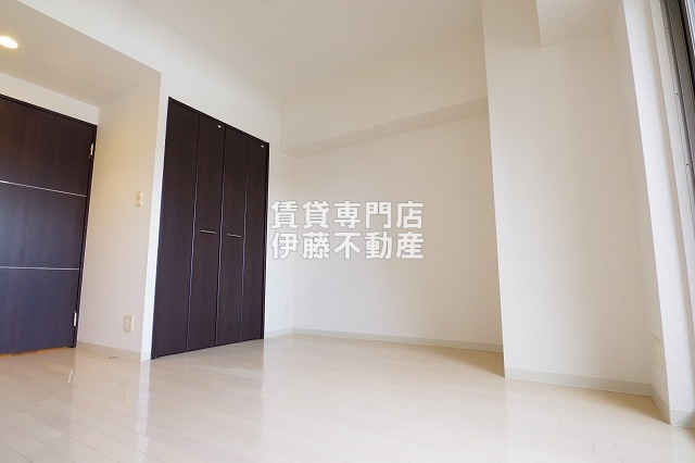 アルバ志賀本通の洋室