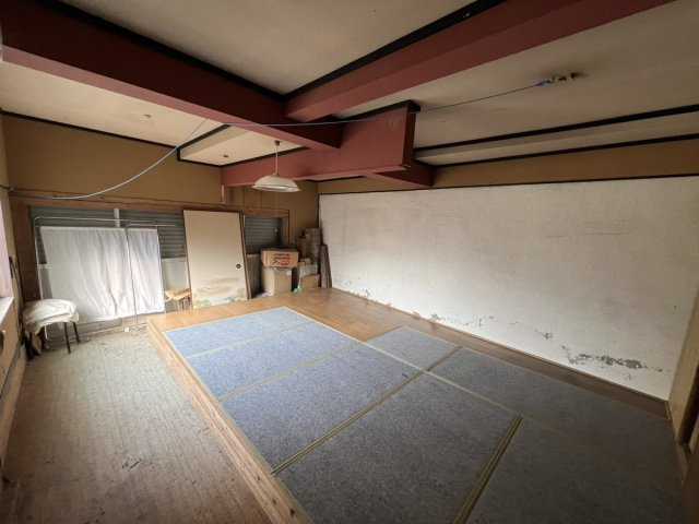 妙見町戸建ての洋室