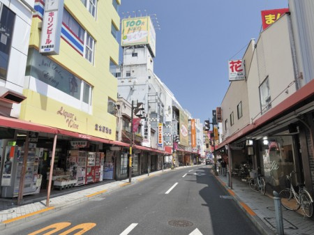 葛飾区西新小岩４丁目のアパートの周辺