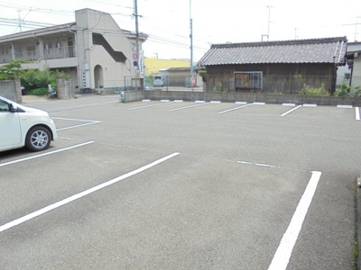 【駐車場】 | サン・ジュリアン